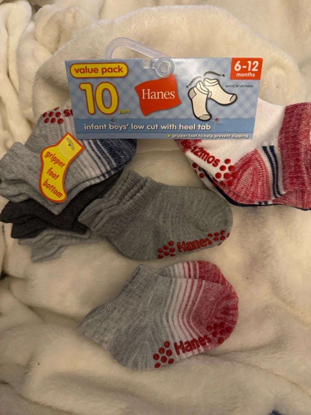 Hanes Infant Boys Low-Cut Sock Pack - 10 pk‎ with grippers